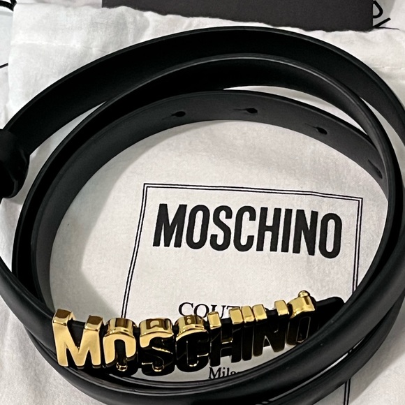 MOSCHINO NWT AUTHENTIC GENUINE BLACK LEATHER & GOLD SIGNATURE BELT